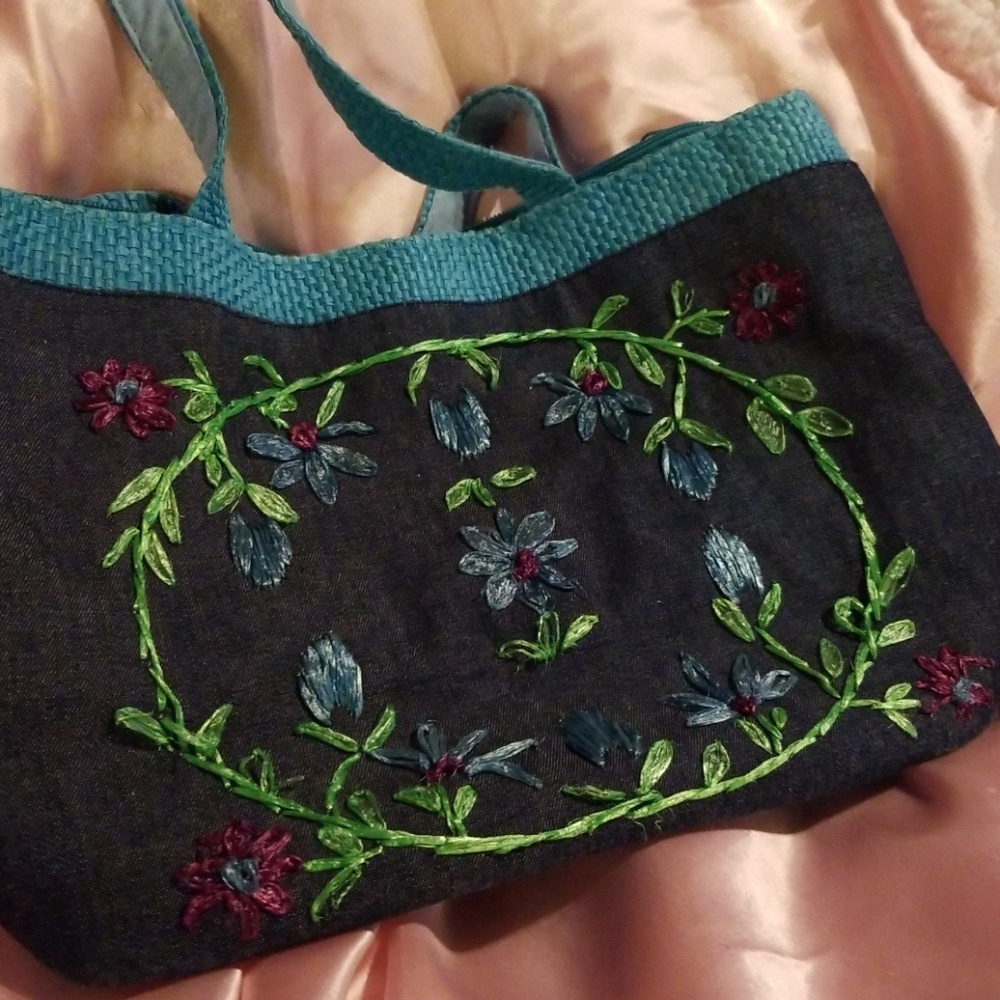 Floral 🌺 Denim 💙 Purse